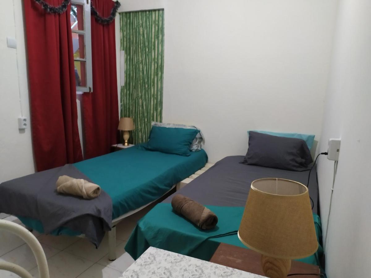 In The Heart Of Praia - Family B&B Ngoại thất bức ảnh